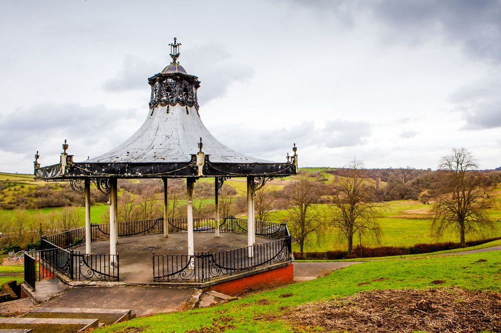 Stonehouse Park, part of the 'Picture Trail' in the Make Your Way Stonehouse trails. Image Archibald Photography Ltd